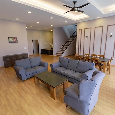 Hills Aranda Nova Hotel Камерон-Хайлендс Экстерьер фото